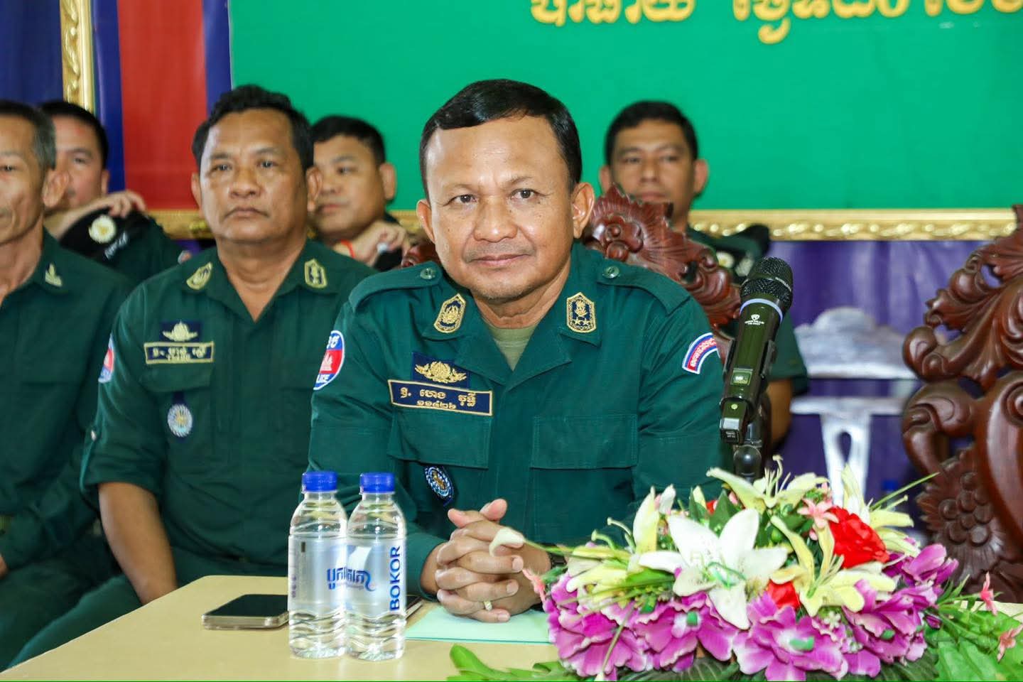 ឧត្តមសេនីយ៍ទោ ហេង វុទ្ធី  ជួបសំណេះសំណាល សាកសួរសុខទុក្ខ មន្រ្តីនគរបាលជាតិ និងនិវត្តន៍ជន សរុបចំនួន ២៥នាក់ ក្នុងស្រុកបាធាយ