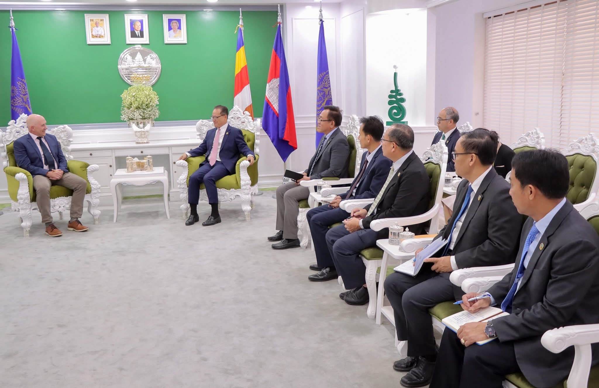 fb img 1756559130424