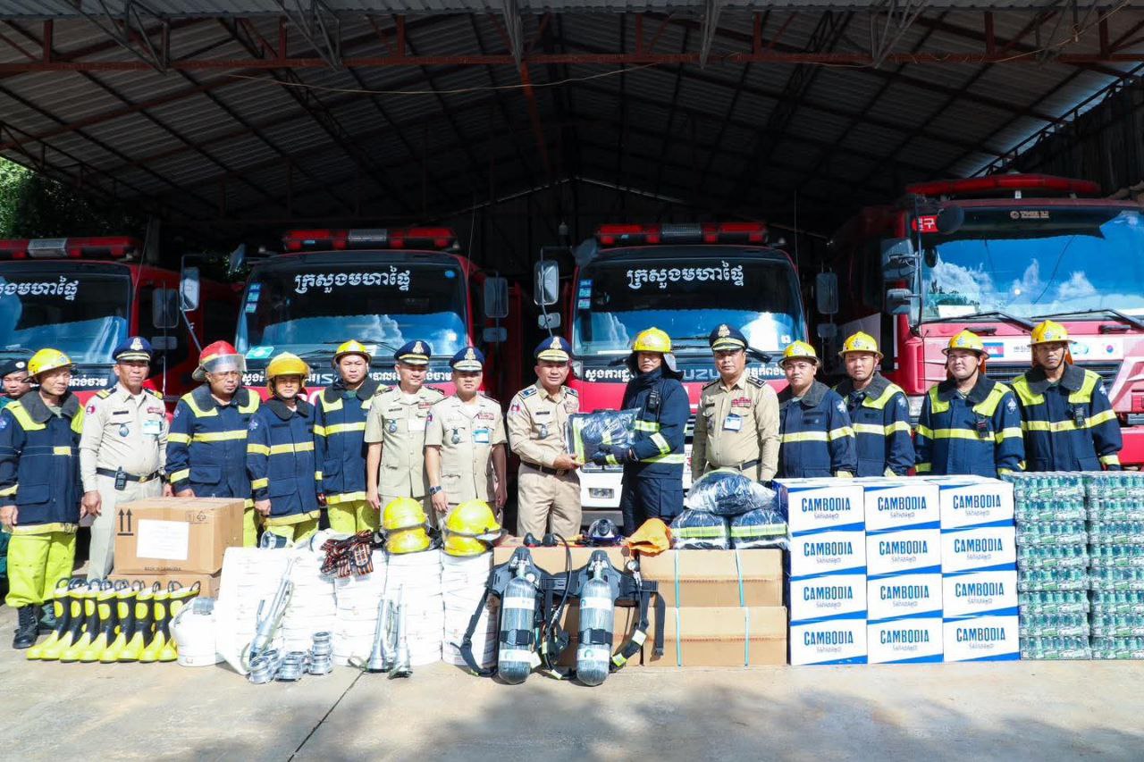 លោកឧត្តមសេនីយ៍ទោ ហេង វុទ្ធី លើកការកោតសរសើរ និងស្នើឱ្យកម្លាំងពាក់ព័ន្ធ បន្ដខិតខំបំពេញតួនាទី ភារកិច្ចយ៉ាងសកម្ម ដើម្បីសុខដុមរមនារបស់ប្រជាពលរដ្ឋ ក្នុងមូលដ្ឋាន