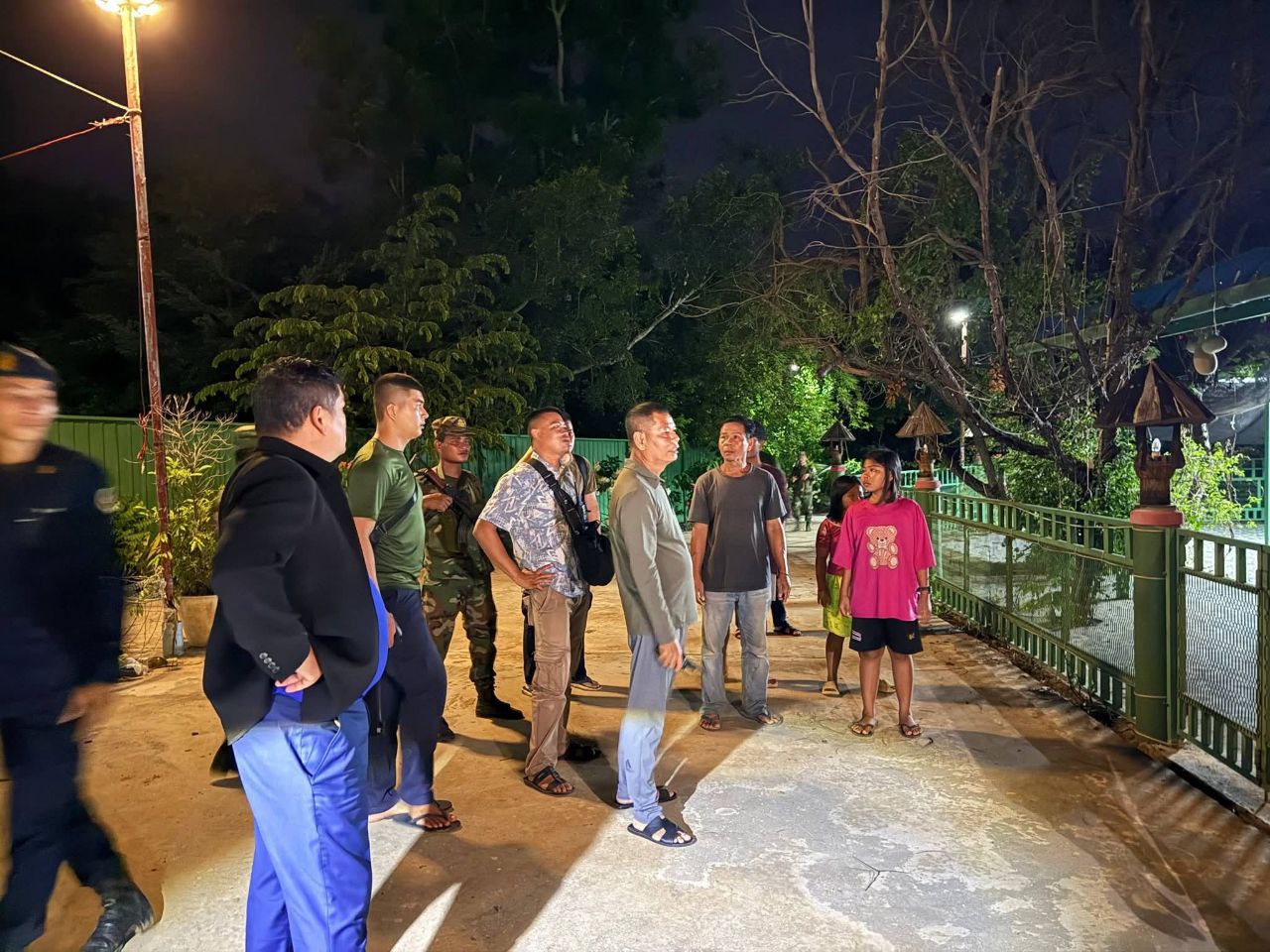 អនុប្រធានវរៈសេនាតូច ៨៩១ វរសេនីយ៍ទោ ពៅ វុទ្ធី ហៅ ធីស្នា ជាអ្នកនាំទិញពីប្រទេសថៃចូលមកកម្ពុជា ខណៈដែលព្រំដែននៅបិទ