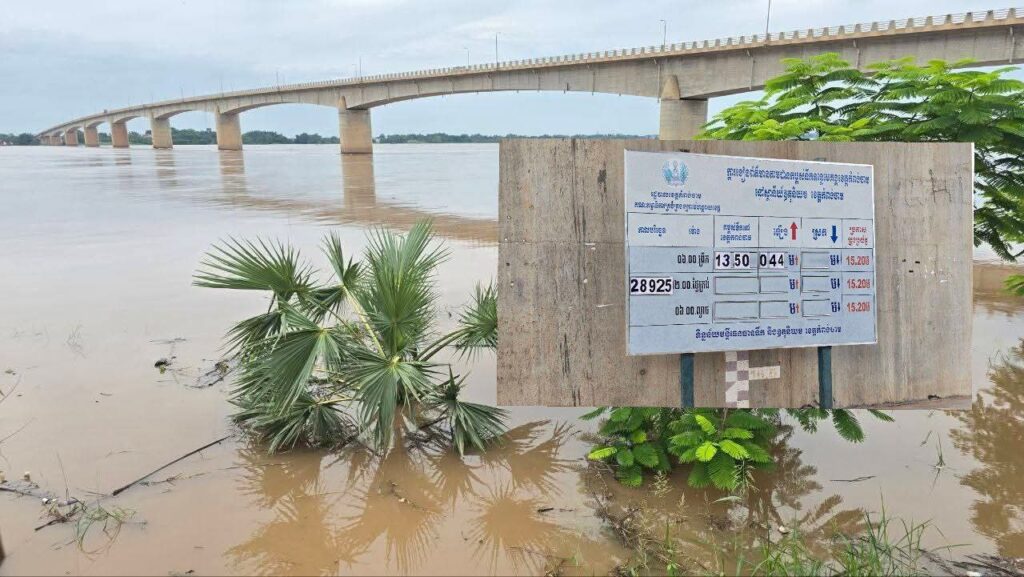 បុណ្យភ្ជុំបិណ្ឌបានបញ្ចប់ទឹកទន្លេមេគង្គខេត្តកំពង់ចាមបានបន្តហក់ឡើងជាលើកទី៣