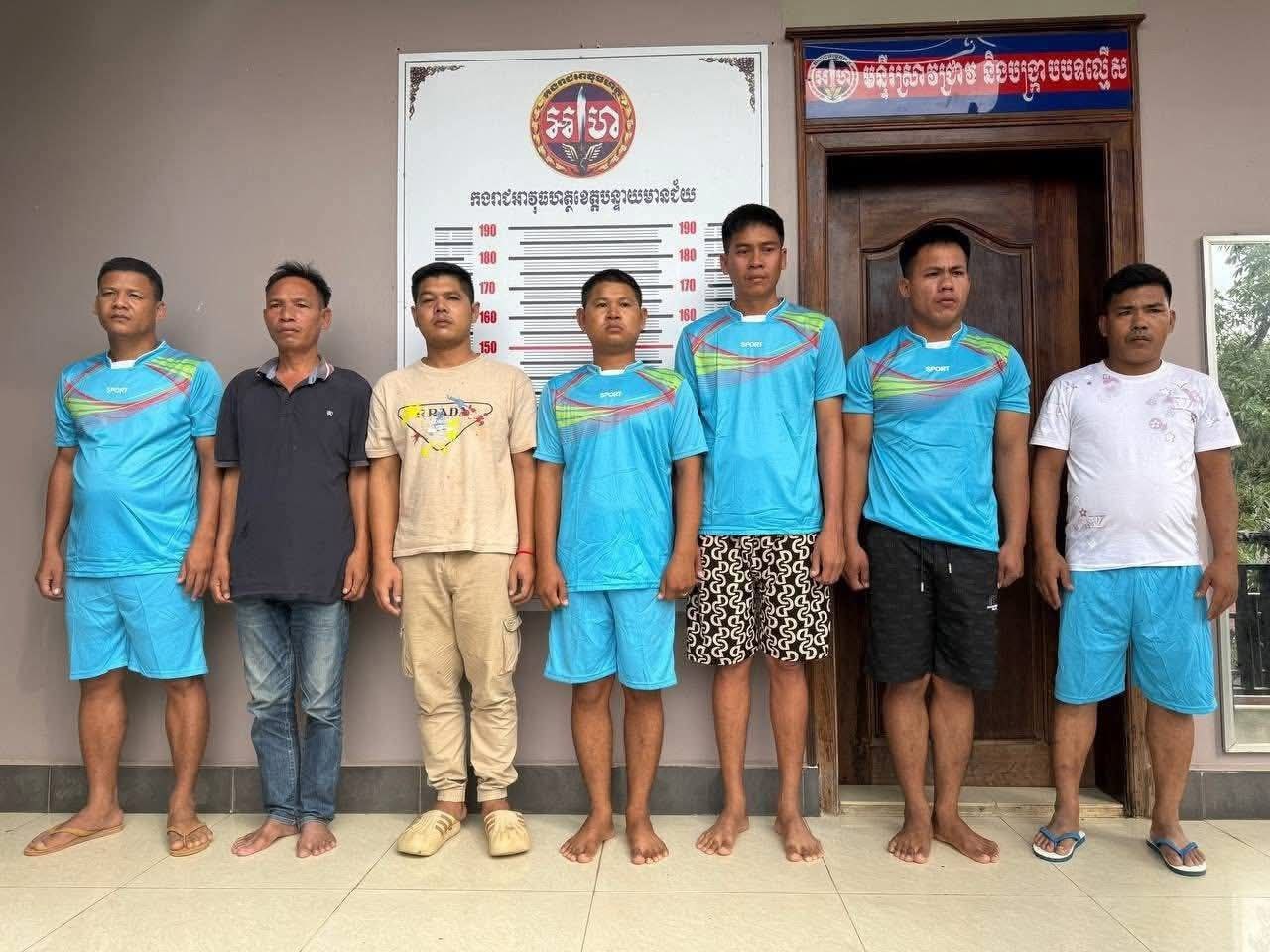 ឃាត់ខ្លួនមេបញ្ជាការរងវរៈសេនាតូចការពារព្រំដែន ៨៩១ ចំនួន២នាក់និងមន្ត្រីពាក់ព័ន្ធករណីបទល្មើសនាំជនជាតិថៃឆ្លងដែនចូលមកកម្ពុជាដោយខុសច្បាប់