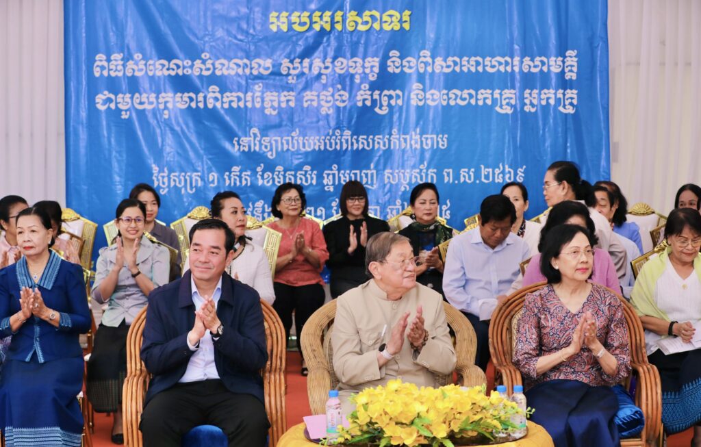 ឧត្តម អ៊ុន ចាន់ដា៖ក្មួយៗ សិស្សានុសិស្ស នៃវិទ្យាល័យអប់រំពិសេស (សាលាគ-ថ្លង់) គឺជាជនរងគ្រោះពីធម្មជាតិដ៏អភ័ព្វបំផុត ដែលតម្រូវឲ្យមានការយកចិត្តទុកដាក់ខ្ពស់