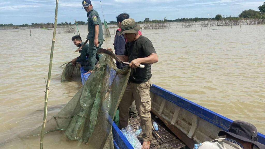 ខណ្ឌរដ្ឋបាលជលផលកំពង់ចាម បន្តបង្ក្រាបបទល្មើសនេសាទបាន ៤ករណី ក្នុងភូមិសាស្ត្រស្រុកបាធាយ និងស្រុកស្ទឹងត្រង់ 
