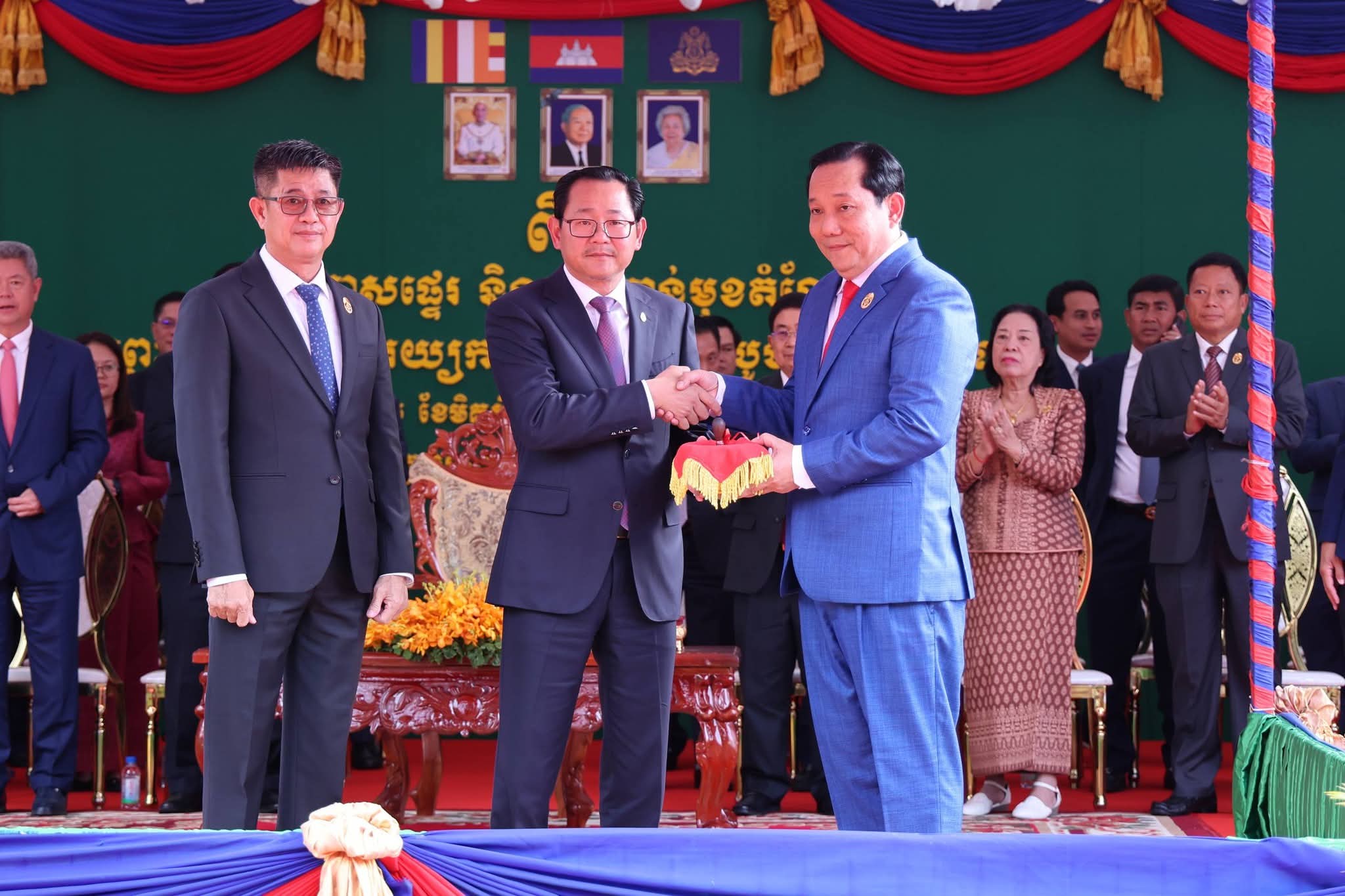 fb img 1765255097045