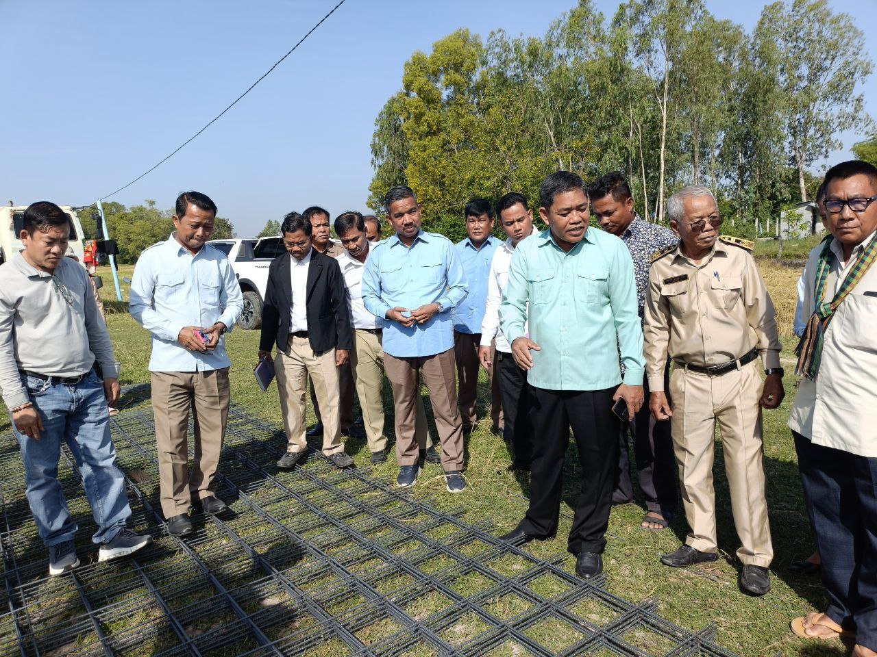ប្រជាពលរដ្ឋ៣ភូមិសាទរ ដែលទួលបានផ្លូវបេតុងមួយខ្សែ ក្រោយលំបាកធ្វើដំណើរជាង១០ឆ្នាំ