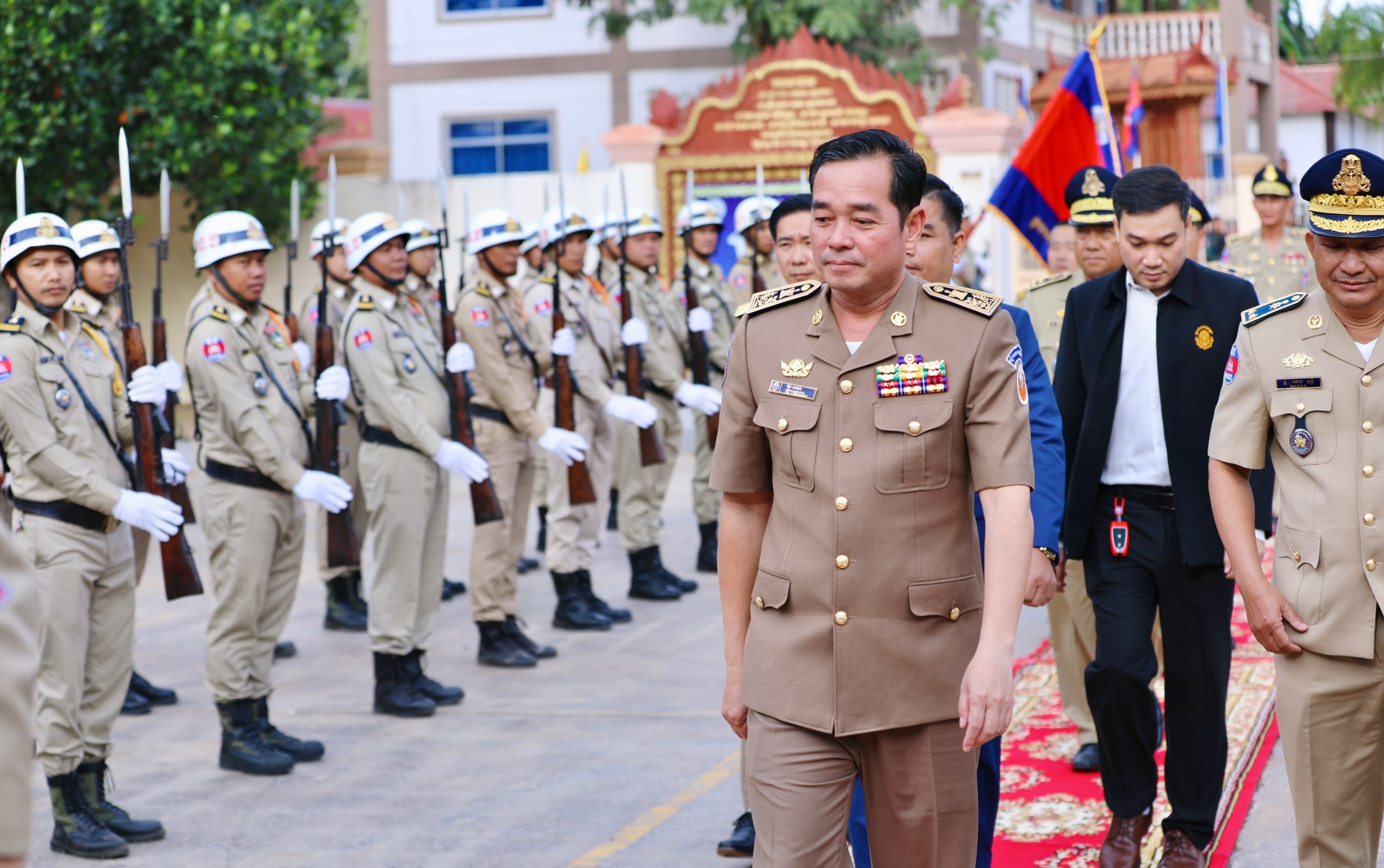 ឯកឧត្តម អ៊ុន ចាន់ដា ជំរុញឲ្យសមត្ថកិច្ច បន្តប្រតិបត្តិការបង្ក្រាបបទល្មើសគ្រឿងញៀន ល្បែងស៊ីសងគ្រប់ប្រភេទ និងកំណត់ឲ្យបិទសំឡេង ឬឧបករណ៍រំខានត្រឹមម៉ោង១០យប់