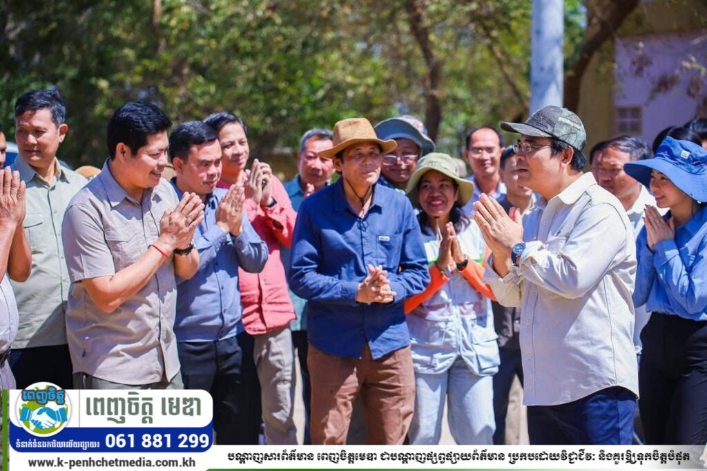 លោក ប៊ិន ឡាដា អមដំណើរឯកឧត្តម ថោ ជេដ្ឋា រដ្ឋមន្ត្រីក្រសួងធនធានទឹក និងឧតុនិយម ចុះពិនិត្យប្រព័ន្ធធារាសាស្រ្តសា្ថនីយ៍បូមទឹកព្រែកពោធិ៍