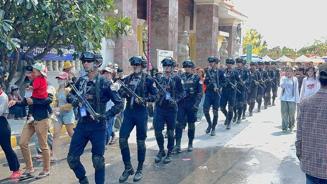 កម្លាំង​កង​រាជ​អាវុធហត្ថ​​​ខេត្ត​កំពង់ស្ពឺ​ បាន​បន្តសហការ​យ៉ាង​សកម្មភាព​ក្នុងការចុះការពារ សន្តិសុខ សុវត្ថិភាព និងសណ្តាប់ធ្នាប់ ក្នុងព្រឹត្តិការណ៍ «កំពង់ស្ពឺសង្ក្រាន្ត» ឆ្នាំ២០២៦​